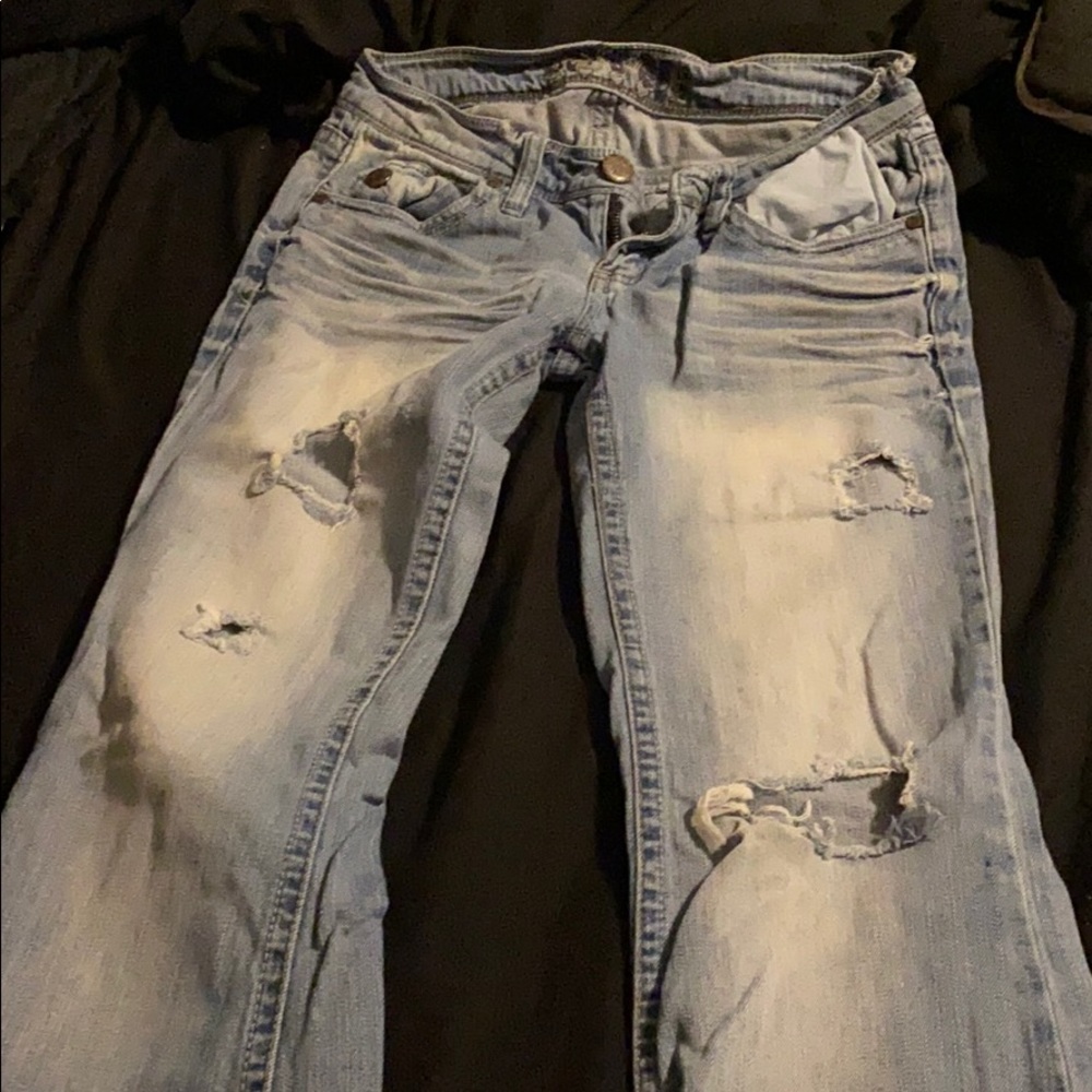 Truce ripped jeans